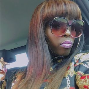 Meet your Posher, Alicia